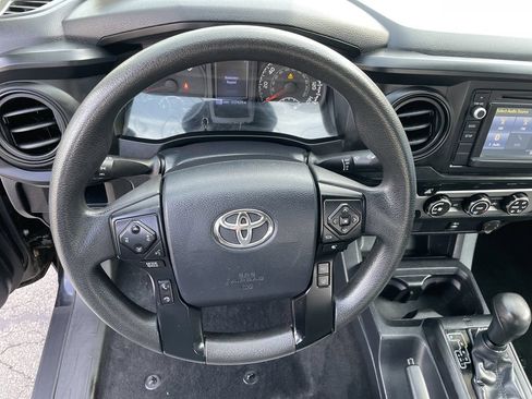 Certified 2019 Toyota Tacoma SR AWD/4WD image 16