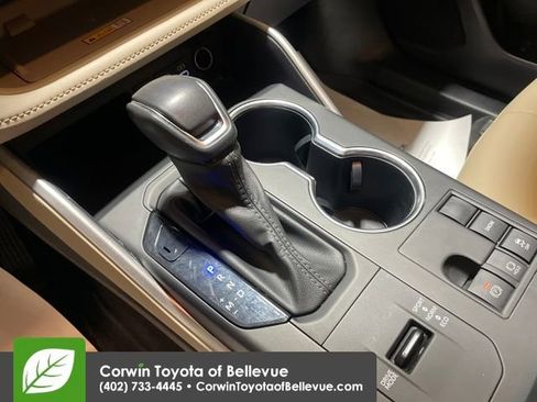 Certified 2023 Toyota Highlander XLE image 24