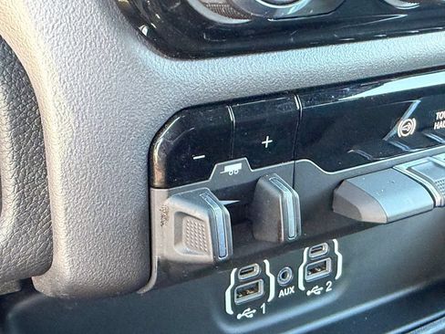 Used 2022 RAM 3500 Big Horn w/ Level A Equipment Group AWD/4WD image 31
