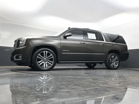 Used 2019 GMC Yukon XL Denali w/ Denali Ultimate Package RWD image 41