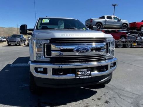 Used 2019 Ford F250 XLT w/ XLT Value Package image 3