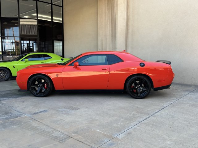 Used 2022 Dodge Challenger SRT Hellcat RWD image 2