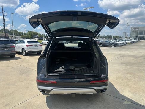 Certified 2025 Audi Q7 3.0T Premium w/ Convenience Package image 27