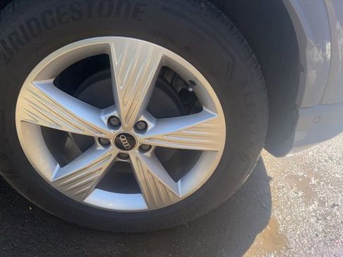 Certified 2024 Audi Q4 e-tron Prestige image 6