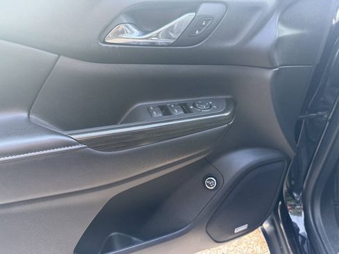 Used 2018 GMC Acadia SLT AWD/4WD image 10