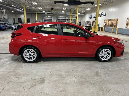 Certified 2025 Subaru Impreza 2.0i image 9