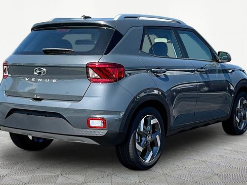 New 2026 Hyundai Venue SEL FWD image 7
