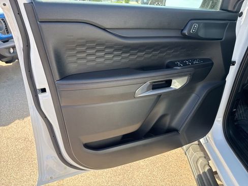 Used 2025 Ford Ranger XLT AWD/4WD image 17