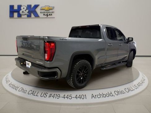 Used 2022 GMC Sierra 1500 Elevation w/ LPO, Elevation Black Package image 5