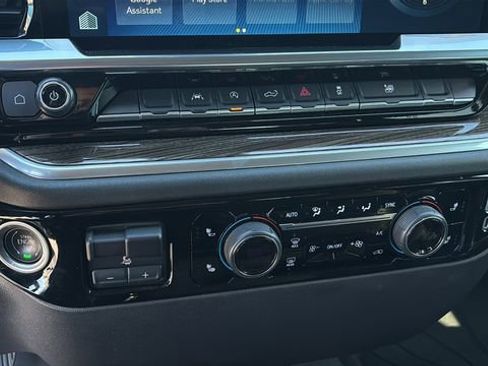 Used 2022 Chevrolet Silverado 1500 LT image 30