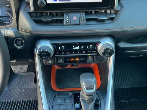 Used 2024 Toyota RAV4 Adventure image 18