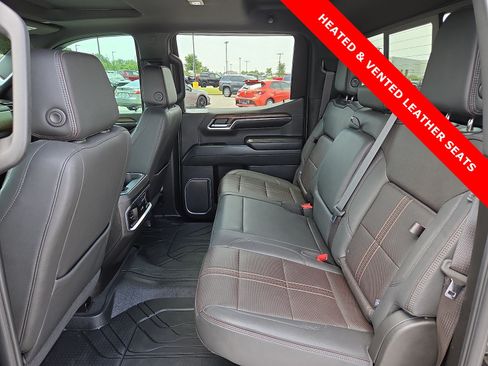 Used 2024 Chevrolet Silverado 1500 High Country w/ High Country Premium Package AWD/4WD image 10