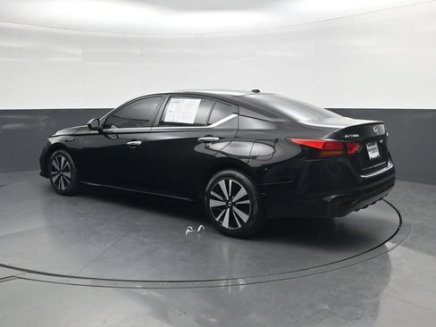 Used 2022 Nissan Altima 2.5 SV FWD image 10