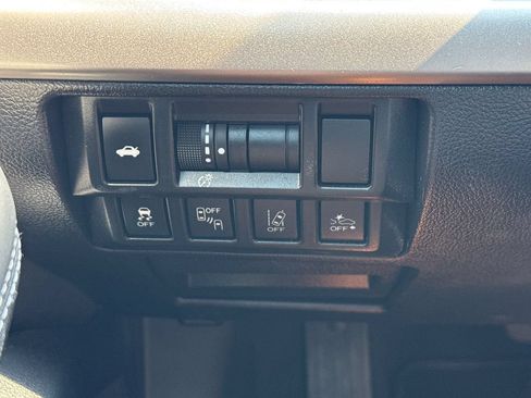 Used 2018 Subaru Legacy 2.5i Premium w/ Eyesight & BSD & Rcta & HBA AWD/4WD image 27