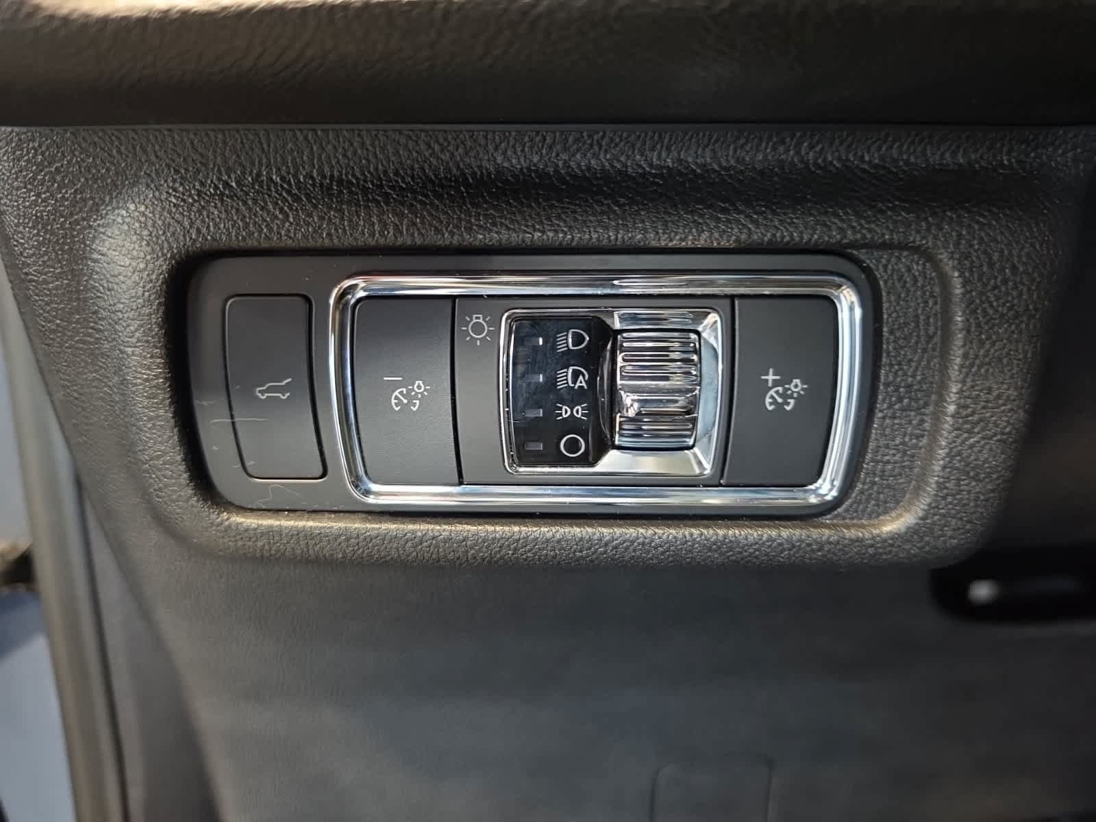 Used 2024 Lincoln Corsair AWD w/ Equipment Group 101A image 22