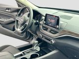 Used 2024 Nissan Altima 2.5 SV image 5