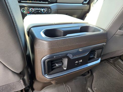 Used 2023 GMC Sierra 1500 SLT w/ SLT Convenience Package AWD/4WD image 30