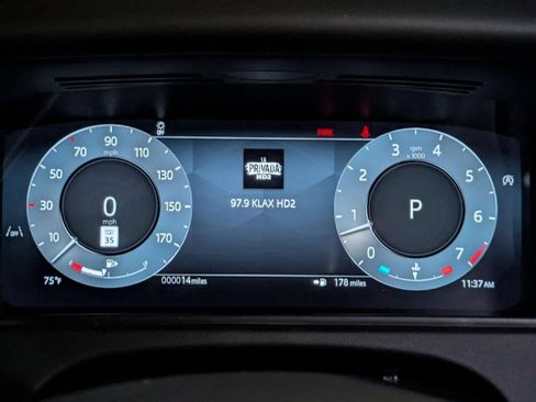 New 2026 Land Rover Defender 110 X-Dynamic SE AWD/4WD image 16