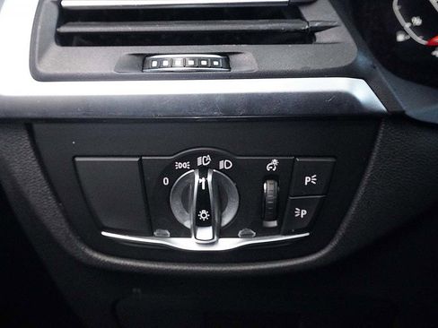 Used 2022 BMW X4 xDrive30i w/ M Sport Package image 39