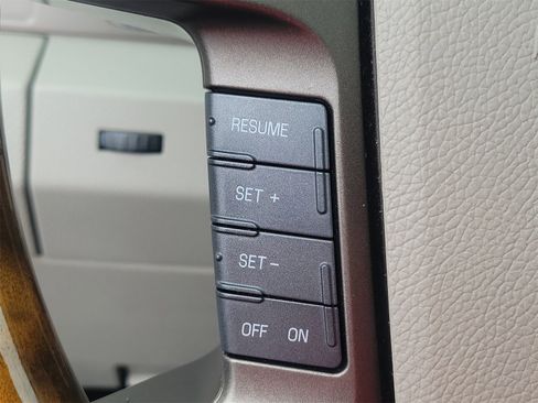 Used 2013 Lincoln Navigator 4WD w/ HD Trailer Tow Pkg image 25