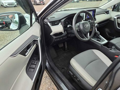 Certified 2023 Toyota RAV4 XLE Premium AWD/4WD image 21