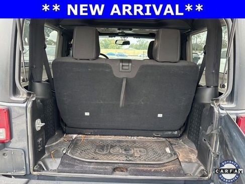 Used 2018 Jeep Wrangler Sahara w/ Connectivity Group image 7