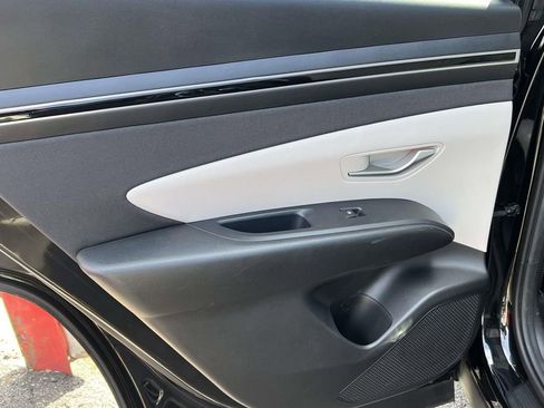 Used 2023 Hyundai Tucson SEL w/ Convenience Package image 12