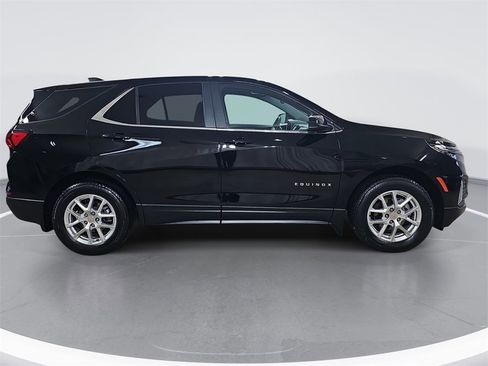 Certified 2024 Chevrolet Equinox LT image 2