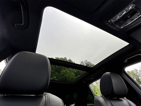 Certified 2025 Mercedes-Benz GLE 450 4MATIC image 17