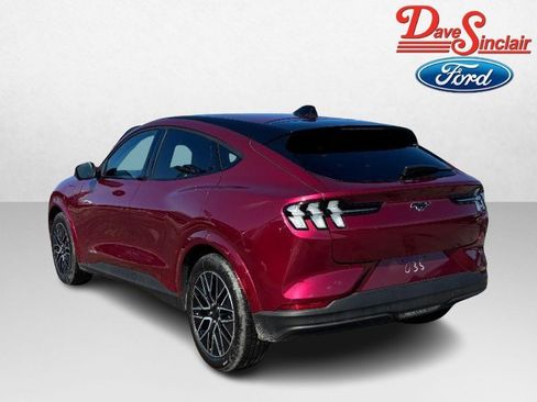 Used 2025 Ford Mustang Mach-E Premium image 9