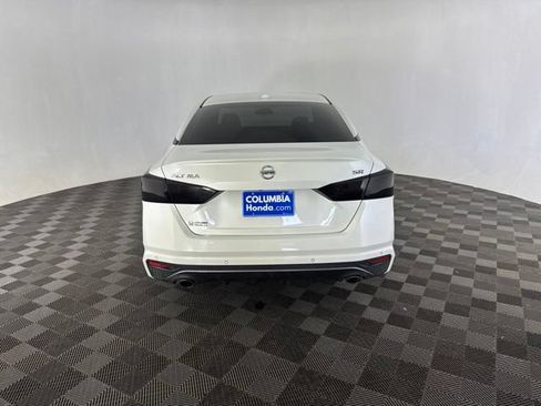 Used 2020 Nissan Altima 2.5 SR w/ Premium Package FWD image 7