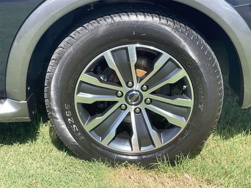 Used 2020 Nissan Armada SL w/ Premium Package image 7