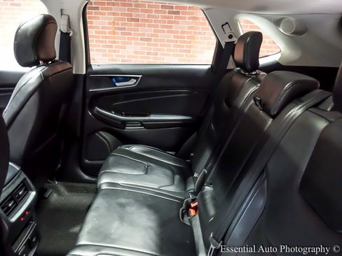 Used 2019 Ford Edge Titanium w/ Equipment Group 301A image 17