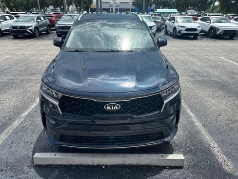 Used 2021 Kia Sorento S FWD image 3