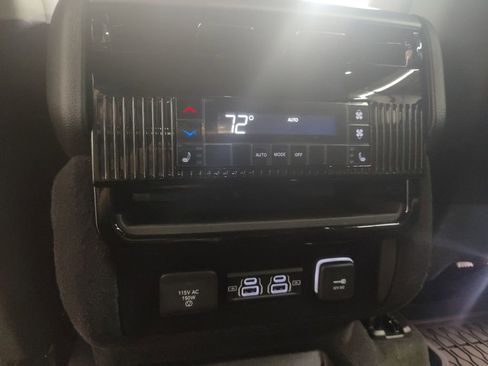 New 2025 Jeep Wagoneer Series II w/ Convenience Group I image 31