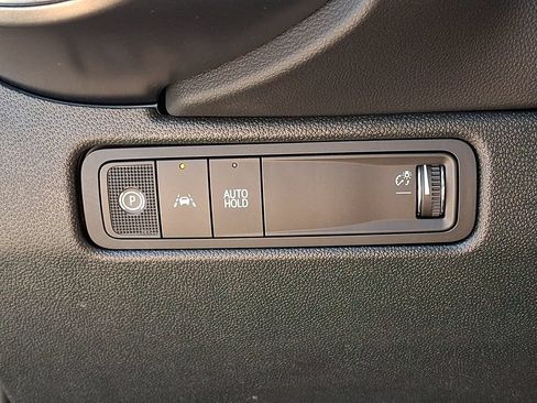 Used 2026 Chevrolet Equinox EV LT w/ Comfort Package FWD image 23