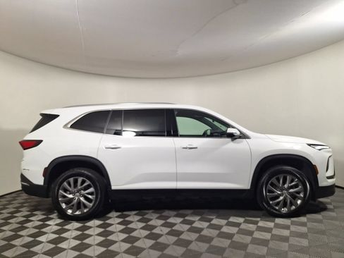 Used 2026 Buick Enclave Preferred FWD image 4