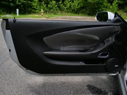 Used 2010 Chevrolet Camaro SS RWD image 30