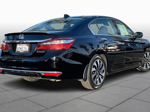 Used 2017 Honda Accord Hybrid Sedan image 13