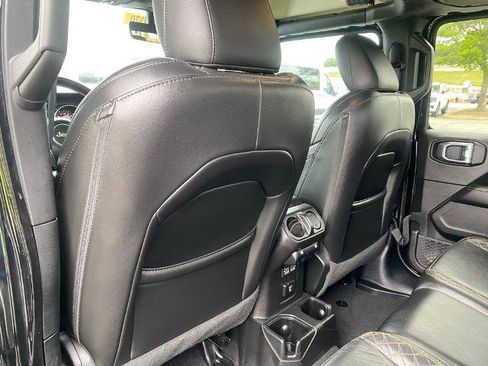 Used 2021 Jeep Gladiator Overland AWD/4WD image 27