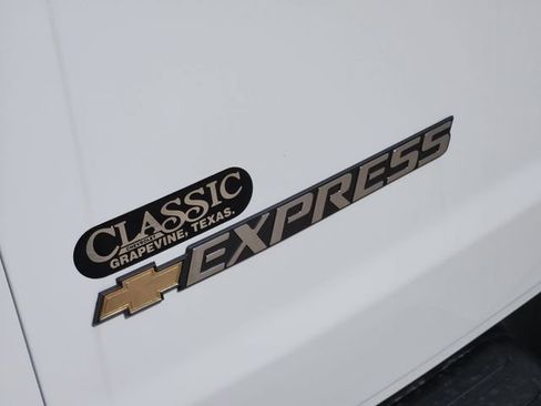 New 2026 Chevrolet Express 3500 LS RWD image 8