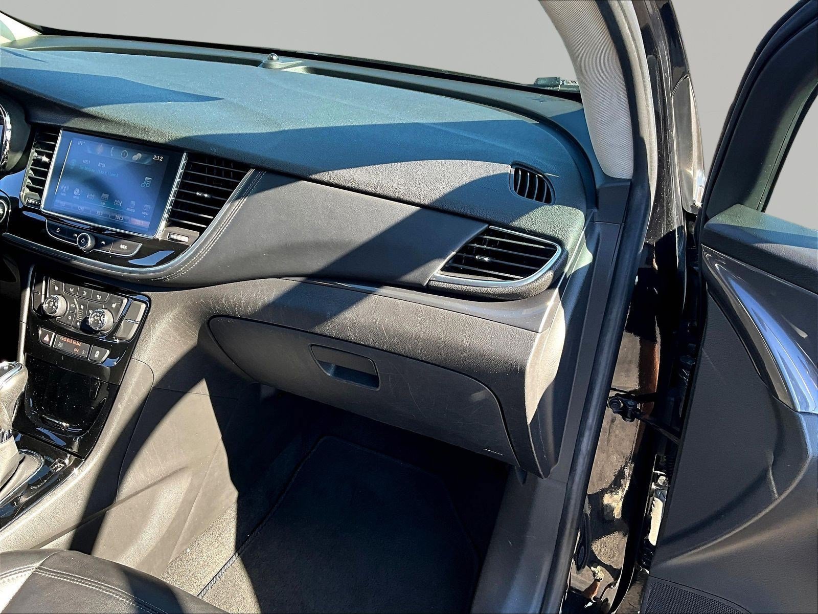 Used 2020 Buick Encore Essence FWD image 26