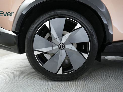 Used 2023 Nissan Ariya image 18