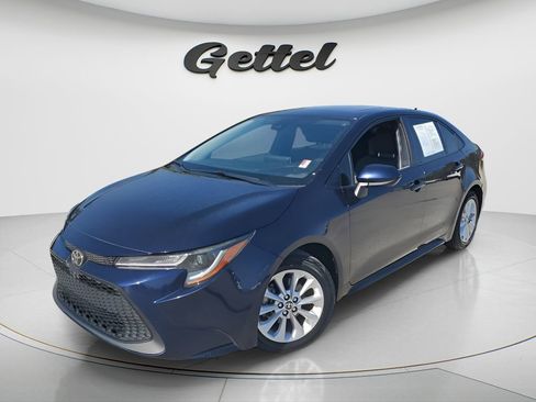 Used 2021 Toyota Corolla LE w/ LE Premium Package image 1