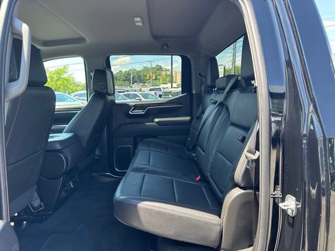 Used 2025 GMC Sierra 1500 SLT AWD/4WD image 21
