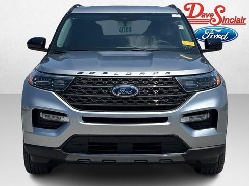 Used 2024 Ford Explorer XLT w/ Equipment Group 202A AWD/4WD image 2