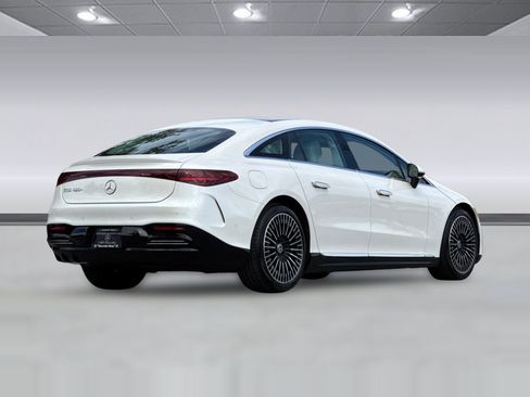 Used 2022 Mercedes-Benz EQS 450+ Sedan image 9