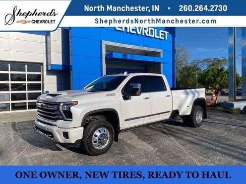 Used 2024 Chevrolet Silverado 3500 High Country w/ High Country Premium Package AWD/4WD image 1