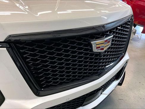 Used 2025 Cadillac Escalade V image 34
