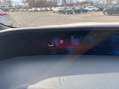 Used 2024 Lincoln Nautilus Reserve w/ Equipment Group 202A image 15